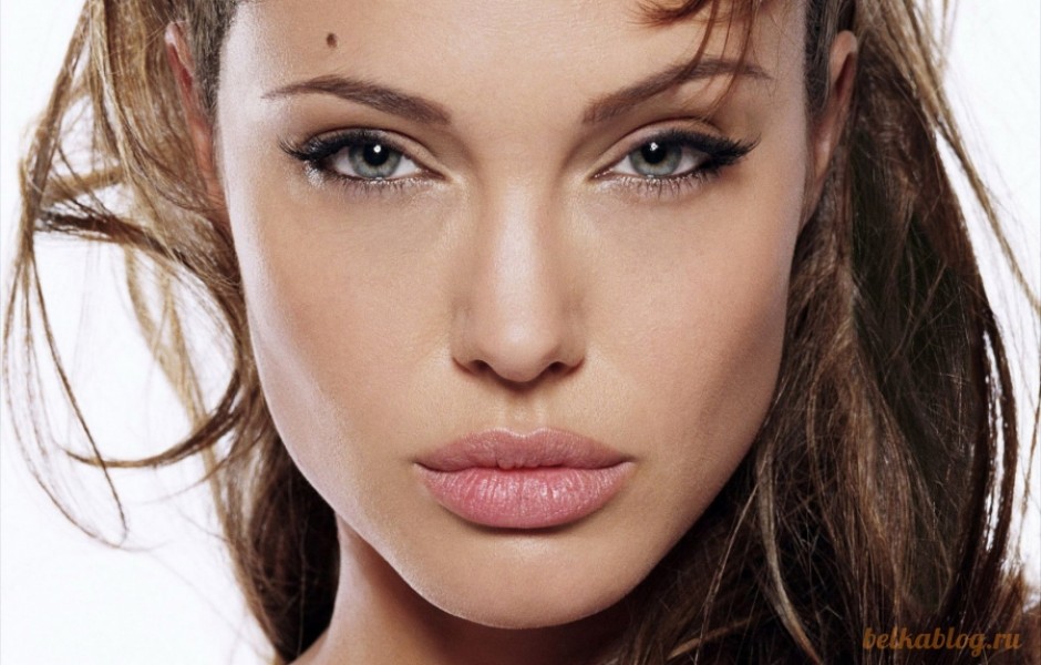Повторяем макияж Анжелины Джоли